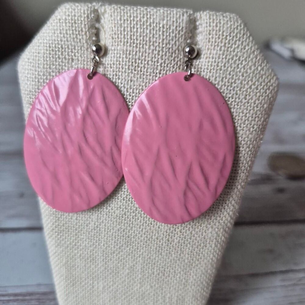 Vintage 1980s Pink Oval Dangle Earrings